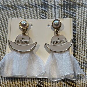 Bride Cowgirl Hat Earrings NWT